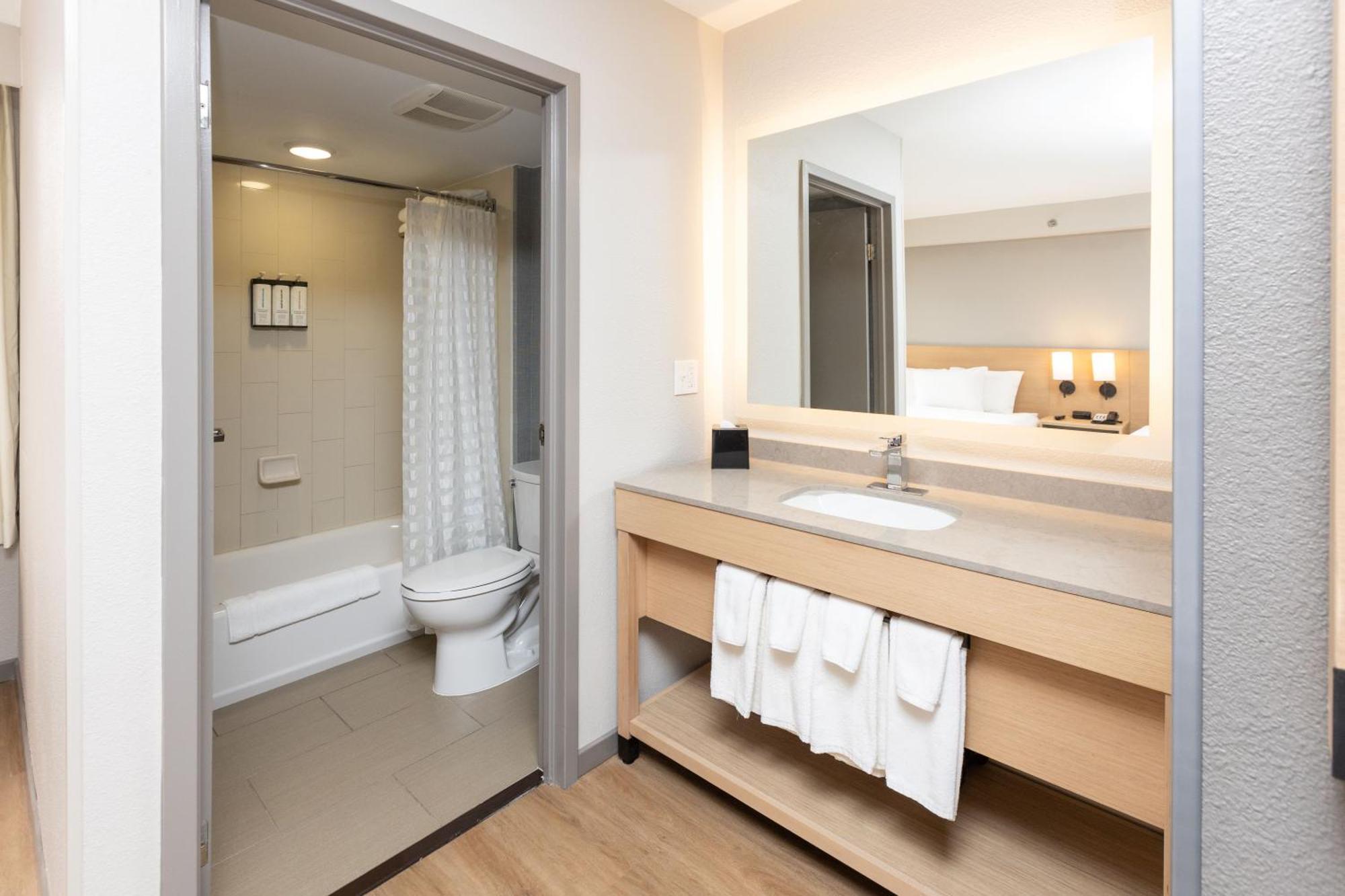 Hyatt Place Charlotte Arrowood Exterior foto